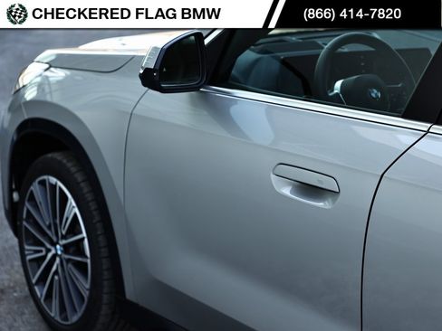 Certified 2025 BMW X1 xDrive28i w/ Technology Package image 11