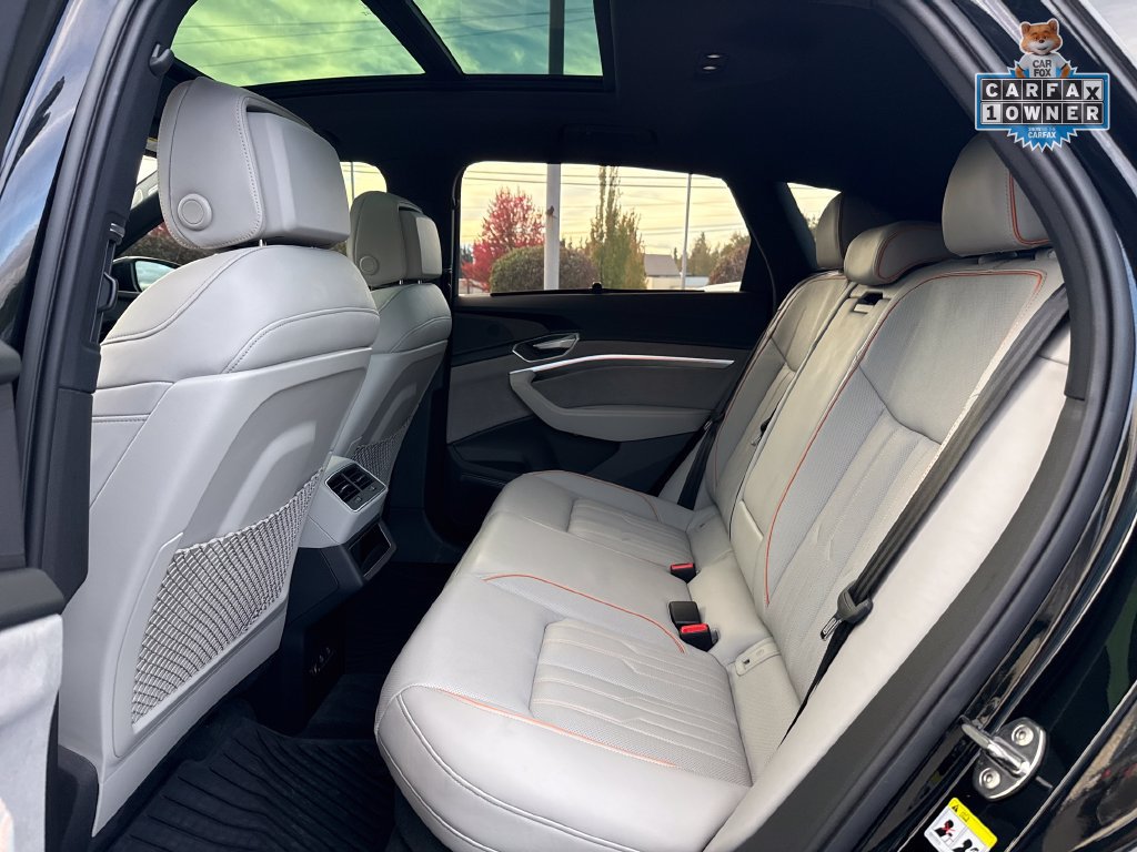 Used 2024 Audi Q8 e-tron Prestige w/ Prestige Package AWD/4WD image 29