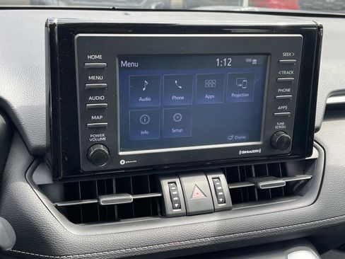 Used 2022 Toyota RAV4 XLE Premium w/ Carpet Mat Package (TMS) FWD image 9