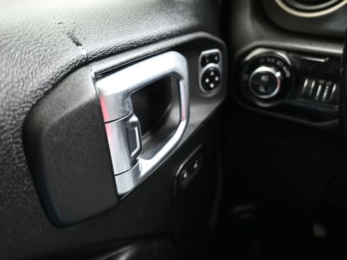 Used 2020 Jeep Gladiator Sport w/ Quick Order Package 24S image 10