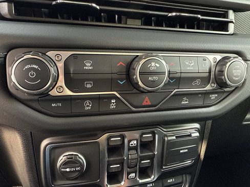 New 2026 Jeep Gladiator Mojave AWD/4WD image 28
