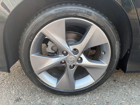 Used 2012 Toyota Camry SE w/ Leather Pkg FWD image 12