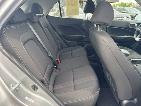Certified 2024 Hyundai Venue SEL FWD image 25