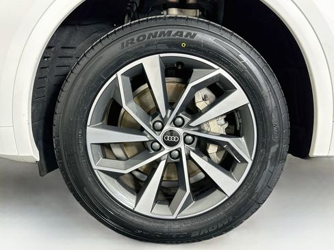 Used 2023 Audi Q5 2.0T Premium Plus w/ Premium Plus Package AWD/4WD image 11