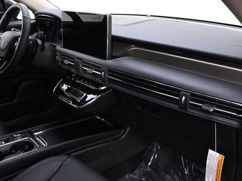 New 2026 Lincoln Corsair Reserve AWD/4WD image 15