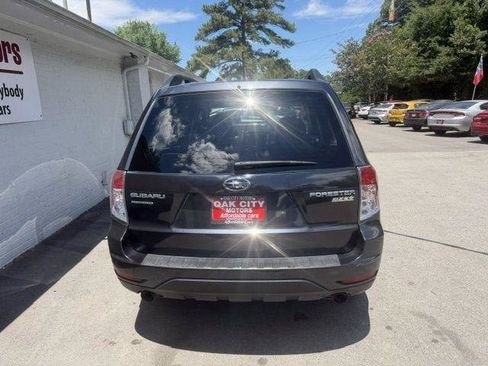 Used 2012 Subaru Forester 2.5X Limited AWD/4WD image 6