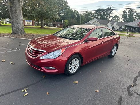 Used 2013 Hyundai Sonata GLS w/ Popular Equipment Pkg FWD image 2
