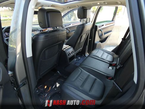 Used 2014 Volkswagen Touareg VR6 AWD/4WD image 40