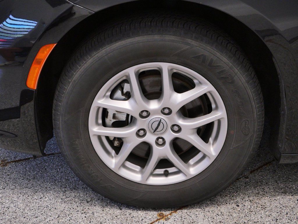 Certified 2023 Chrysler Pacifica Touring-L FWD image 12