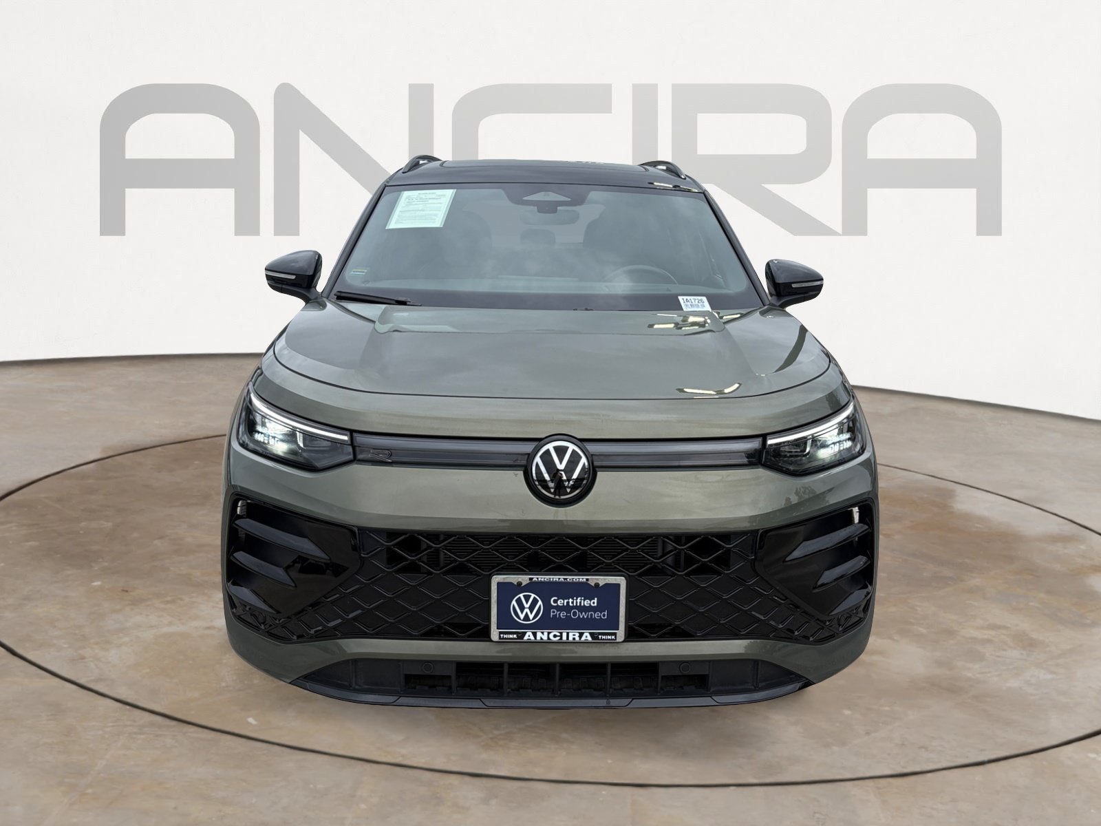 Certified 2026 Volkswagen Tiguan SE R-Line FWD image 5