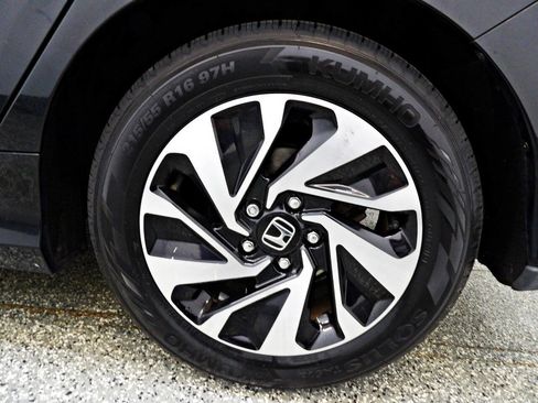 Used 2018 Honda Civic LX image 19