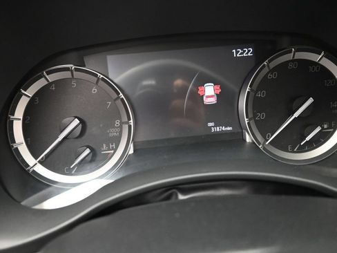 Used 2022 Toyota Highlander Limited AWD/4WD image 19