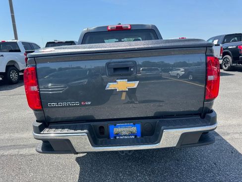 Used 2017 Chevrolet Colorado W/T w/ WT Convenience Package AWD/4WD image 4