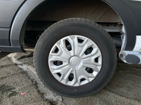 Used 2024 Ford Transit 250 Low Roof w/ Exterior Upgrade Package image 10