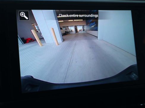 Used 2025 Jeep Gladiator Sport image 17