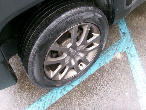 Used 2016 Jeep Renegade 75th Anniversary image 7