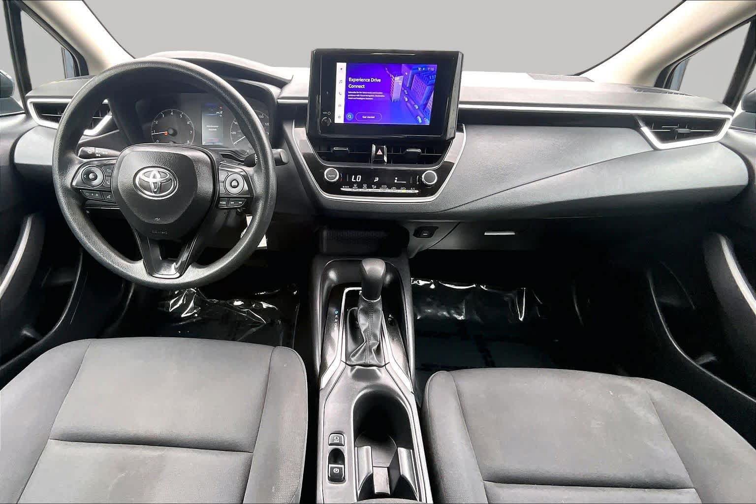 Used 2025 Toyota Corolla LE FWD image 15
