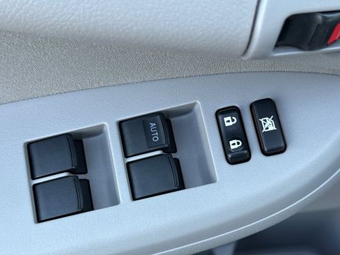 Used 2012 Toyota Corolla image 13