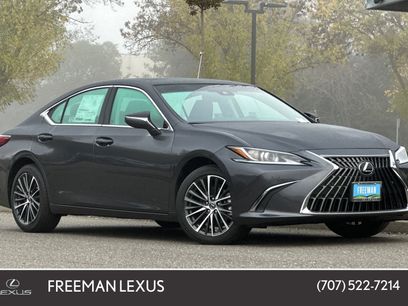 New 2025 Lexus ES 350 w/ Premium Package