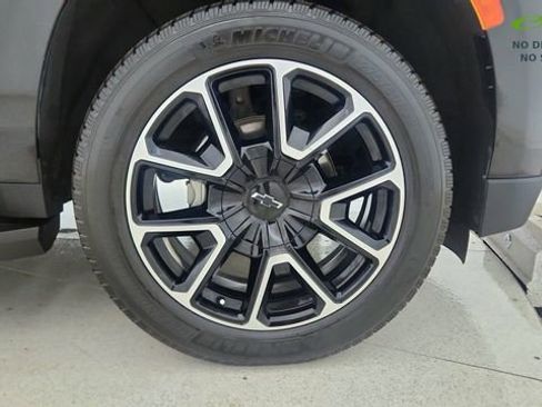 Used 2021 Chevrolet Tahoe RST w/ Luxury Package RWD image 60