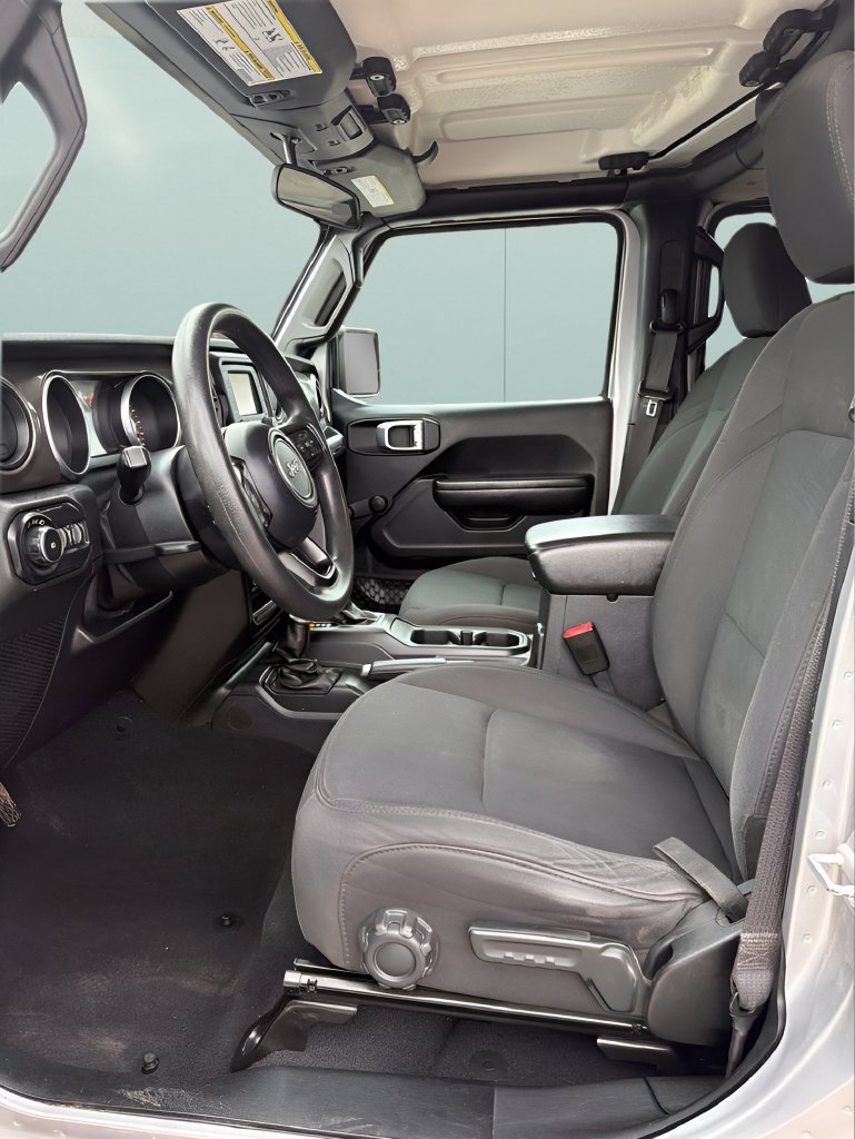 Used 2018 Jeep Wrangler Unlimited Sport AWD/4WD image 11