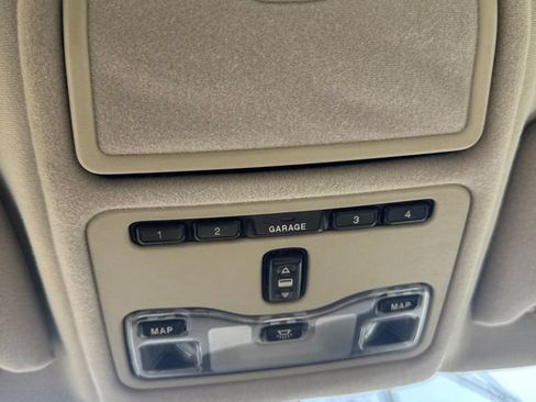 Used 1998 Jaguar XJ8 RWD image 7