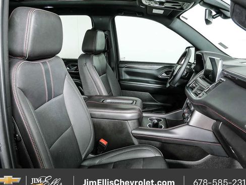 Used 2022 Chevrolet Suburban RST w/ Luxury Package image 23