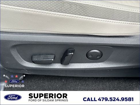 Used 2024 Nissan Pathfinder SL AWD/4WD image 17