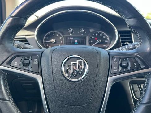 Used 2020 Buick Encore Preferred AWD/4WD image 23