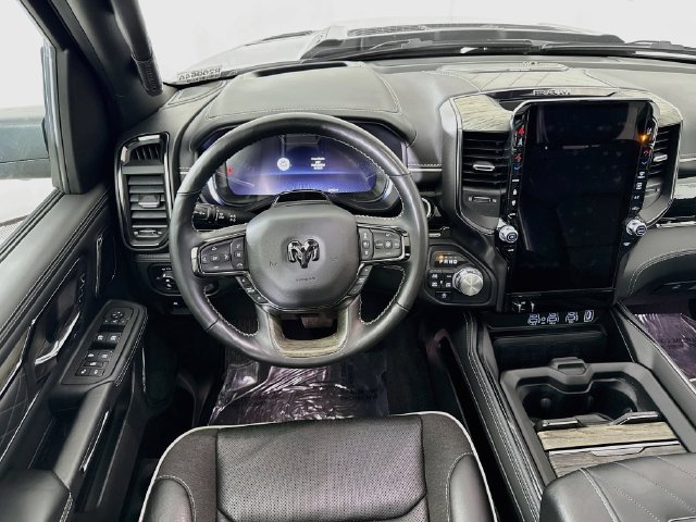 Used 2025 RAM 1500 Limited AWD/4WD image 23