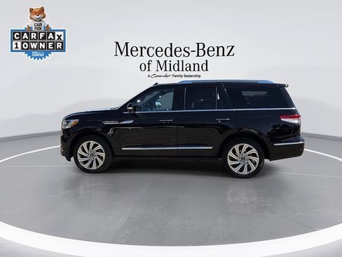 Used 2024 Lincoln Navigator Reserve AWD/4WD image 5