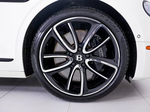 Used 2024 Bentley Flying Spur V8 image 50