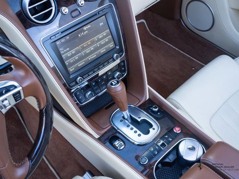 Used 2015 Bentley Continental GT image 15