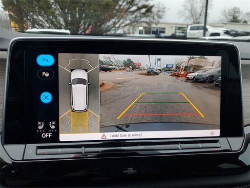 Certified 2025 Volkswagen Atlas SEL Premium R-Line image 23