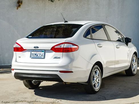 Used 2017 Ford Fiesta SE FWD image 4