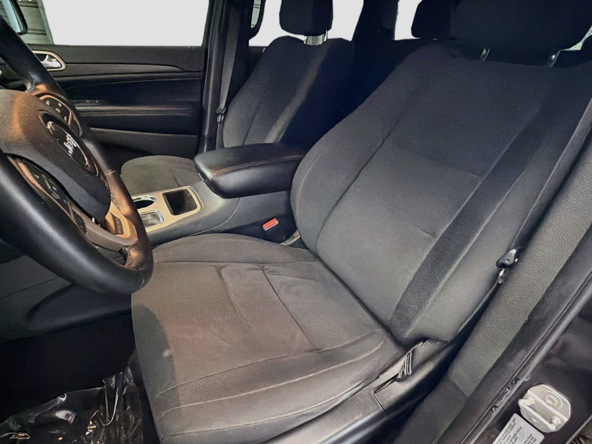 Used 2016 Jeep Grand Cherokee Laredo w/ Quick Order Package 23E RWD image 11