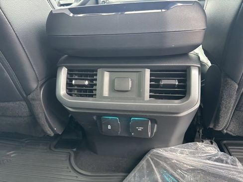New 2025 Ford F150 Lariat w/ Equipment Group 501A Mid image 17