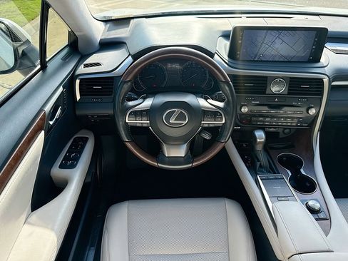 Used 2022 Lexus RX 350L FWD w/ Premium Package image 12