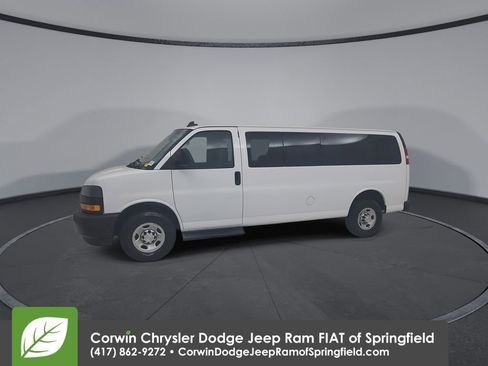 Used 2023 Chevrolet Express 3500 LS RWD image 8