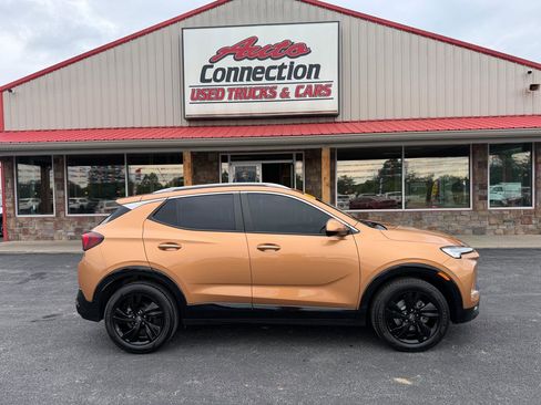 Used 2024 Buick Encore GX Sport Touring AWD/4WD image 3