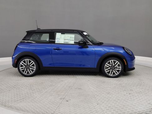 New 2026 MINI Cooper 2-Door Hardtop image 5