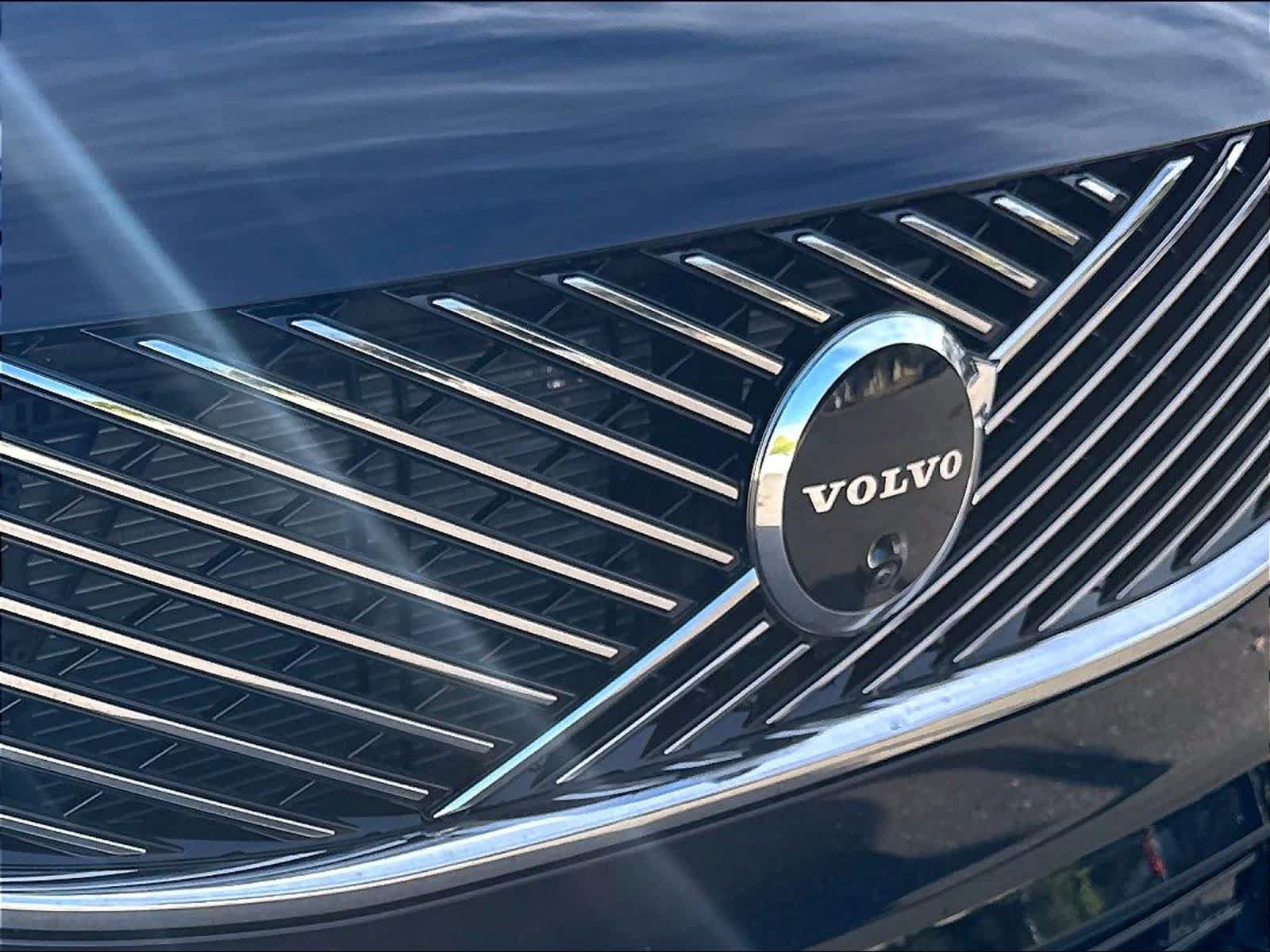 New 2027 Volvo XC90 B6 Plus AWD/4WD image 35