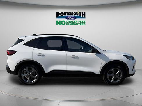 Used 2025 Ford Escape ST-Line w/ Tech Pack #1 AWD/4WD image 6