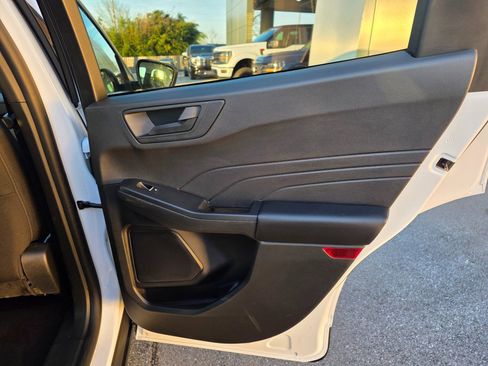 Used 2025 Ford Escape Active image 14
