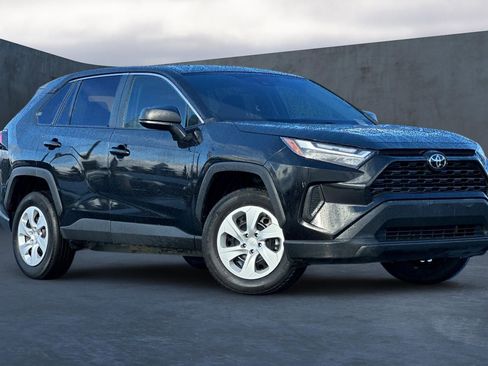 Used 2025 Toyota RAV4 LE image 2