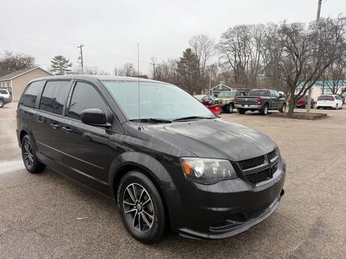 Used 2016 Dodge Grand Caravan SE image 7