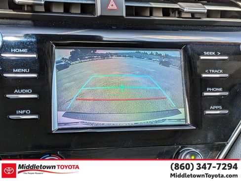 Used 2018 Toyota Camry SE w/ Moonroof Package FWD image 23