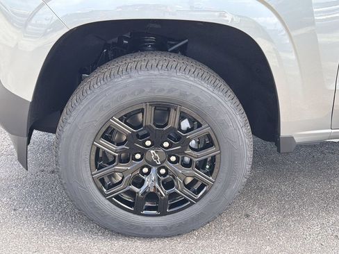 New 2026 Chevrolet Colorado W/T w/ WT Custom Package RWD image 21