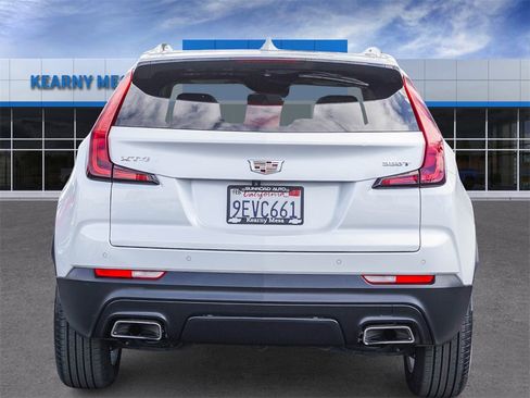 Used 2023 Cadillac XT4 Luxury w/ Cold Weather Package image 5