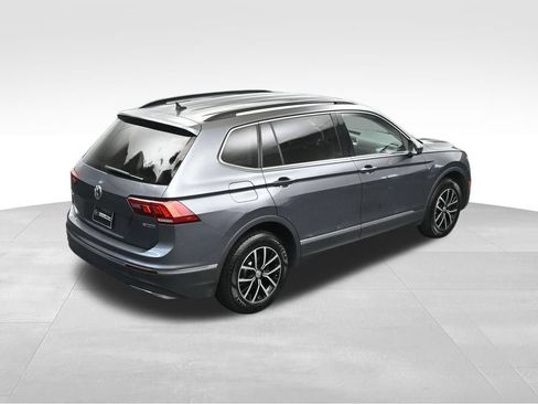 Used 2021 Volkswagen Tiguan SE AWD/4WD image 38